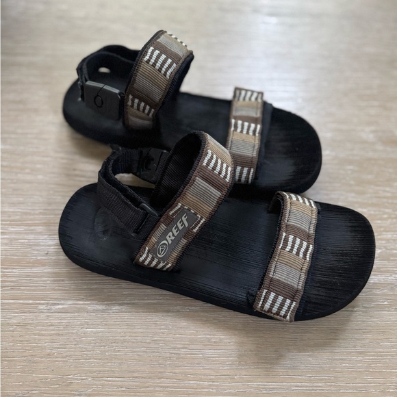 REEF women’s black Velcro strap outdoor walking hiking soft sole shoes sandals 7 - Picture 7 of 8